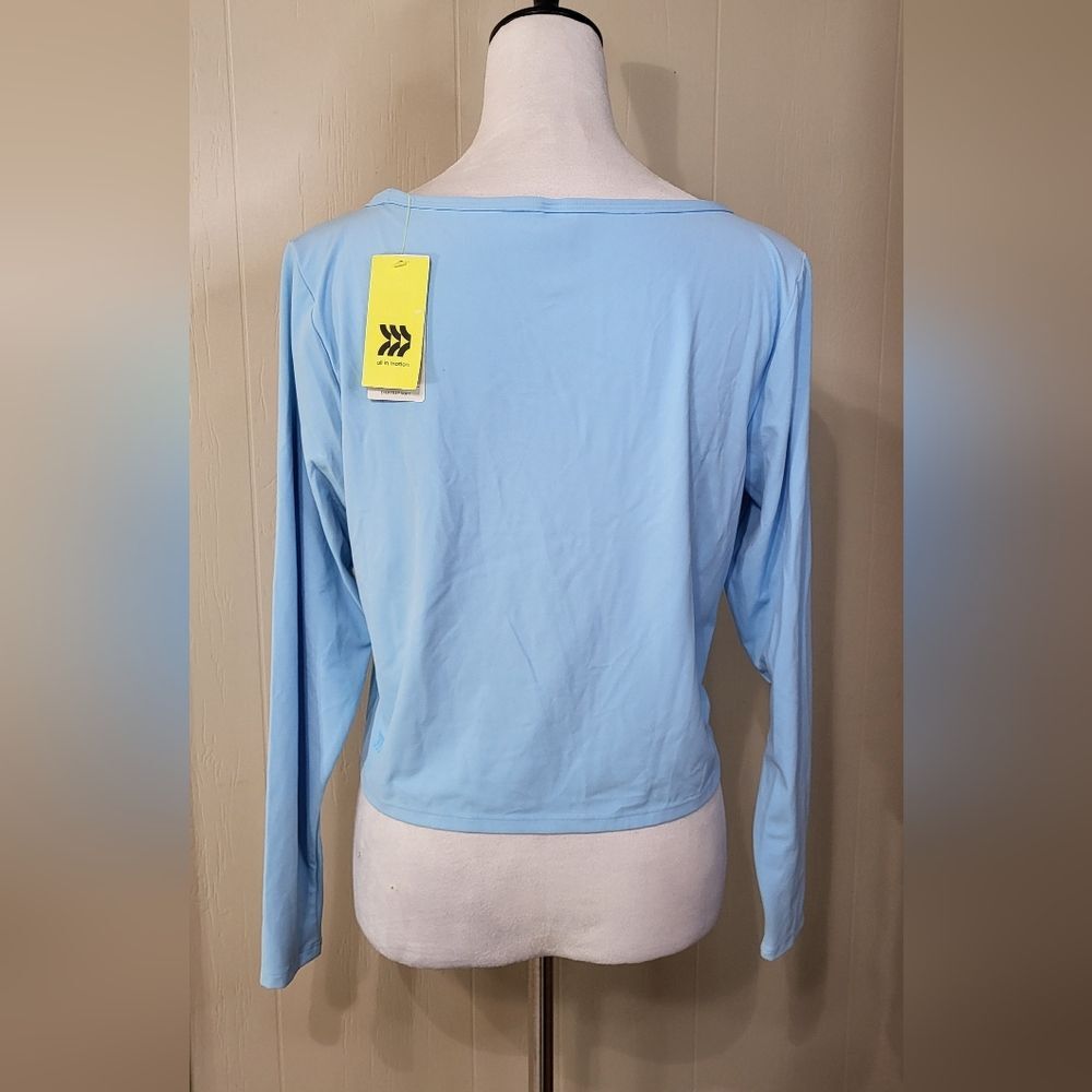 All In Motion Women's NWT Blue Everyday Soft Long Sleeve Crop Top Size 2XL - Picture 7 of 9